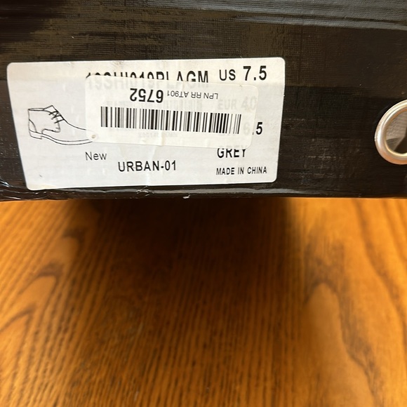 Bruno Marc New York Gray Suede Men’s size 7.5. Never worn. - Picture 8 of 8